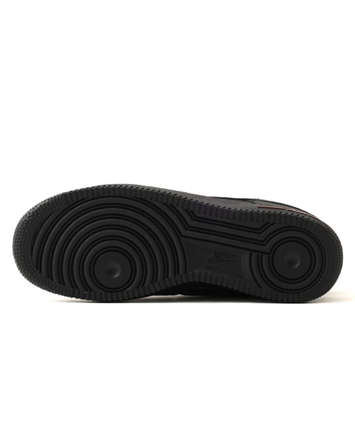 NIKE(ナイキ)の「NIKE AIR FORCE 1 '07 / ナイキ エア フォース 1 '07【SP】(スニーカー・メンズ・ブラック・28.0cm/27.5cm/27.0cm/26.5cm/26.0cm/30.0cm/28.5cm/29.0cm/25.5cm)」の8枚目の写真