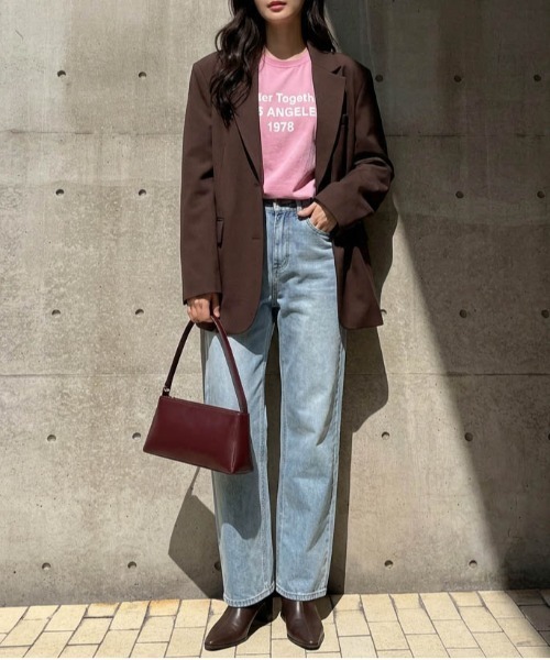 AMELY(エミリー)の「ヴィンテージライク ロゴプリント Tシャツ(Tシャツ/カットソー・レディース・ホワイト/ブラック系/ベージュ/ピンク・フリー)」の4枚目の写真