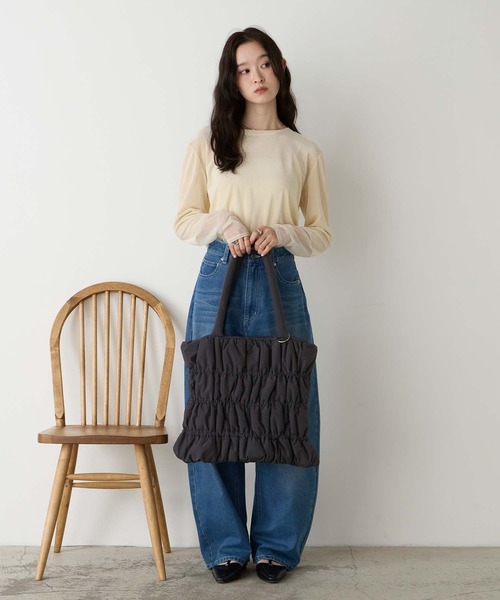 forksy.(フォルクシー)の「【forksy.】パファーギャザー アソートトートバッグ/ドット・無地(トートバッグ・レディース・チャコール/ブラック系/アイボリー系/ブルー/ブラック・FREE)」の14枚目の写真