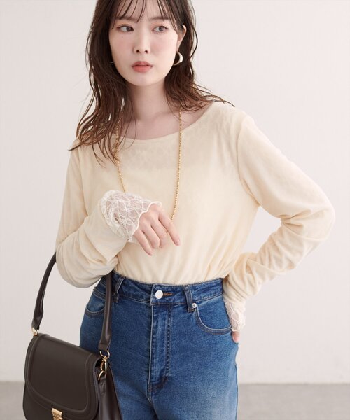 natural couture(ナチュラルクチュール)の「シアーベロア×レースリバーシブルTOPS(Tシャツ/カットソー・レディース・ブラウン/モカ/ブラック/アイボリー・FREE)」の13枚目の写真