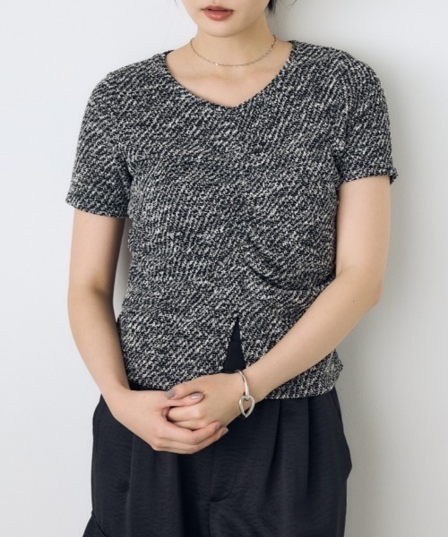 AZUL by moussy(アズールバイマウジー)の「【身長/骨格別着用画像あり】カットツイードフロントギャザートップス 半袖 夏服 秋服(Tシャツ/カットソー・レディース・ブラック系その他/ボルドー/オフホワイト・FREE)」の1枚目の写真