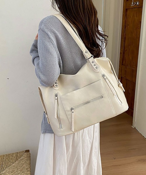 LA VORAGINE(ラ ヴォラジネ)の「A4対応大容量 外ポケットスクエアトートバッグ(トートバッグ・レディース・Black/Silver/PINK/アイボリー・FREE)」の11枚目の写真