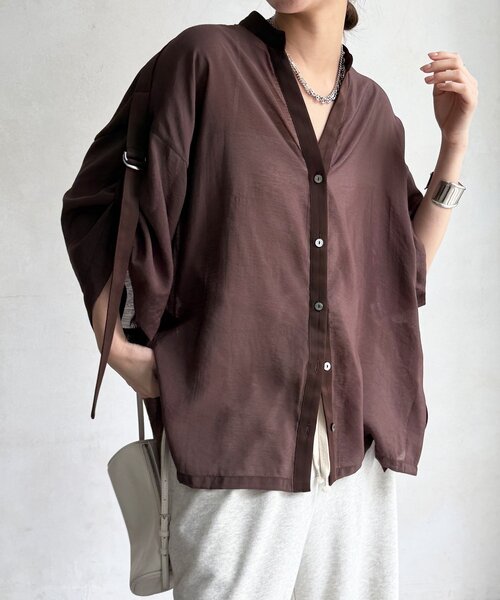 DouDou(ドゥドゥ)の「【WEB限定】シアー×サテンブラウス(シャツ/ブラウス・レディース・ブラック/ブラウン/ベージュ・FREE)」の3枚目の写真
