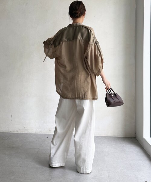 DouDou(ドゥドゥ)の「【WEB限定】シアー×サテンブラウス(シャツ/ブラウス・レディース・ブラック/ブラウン/ベージュ・FREE)」の16枚目の写真