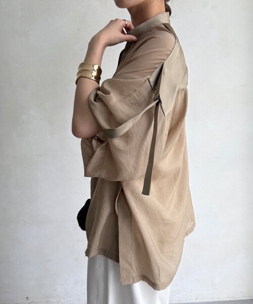 DouDou(ドゥドゥ)の「【WEB限定】シアー×サテンブラウス(シャツ/ブラウス・レディース・ブラック/ブラウン/ベージュ・FREE)」の11枚目の写真