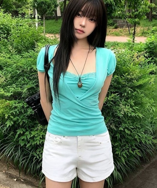 ViViDAY(ビビデー)の「レイヤード風レース切り替えtシャツ(Tシャツ/カットソー・レディース・ブルー・M)」の3枚目の写真