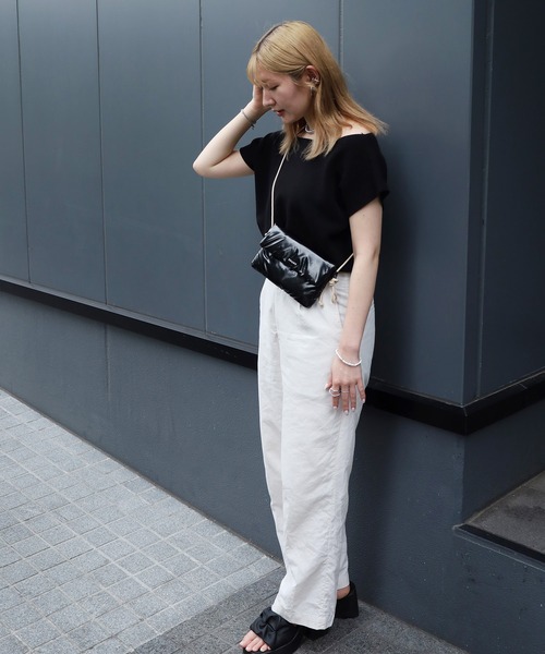EMUNE(エミュネ)の「Aura Collection Aura Bag(アウラ バッグ)(ショルダーバッグ・レディース・グリーン/シルバー/ブラック・FREE)」の16枚目の写真