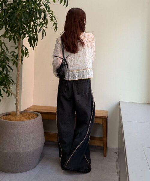 w closet(ダブルクローゼット)の「レースリボンボレロ(シャツ/ブラウス・レディース・ブラック/オレンジ/オフホワイト/ブルー・FREE)」の22枚目の写真