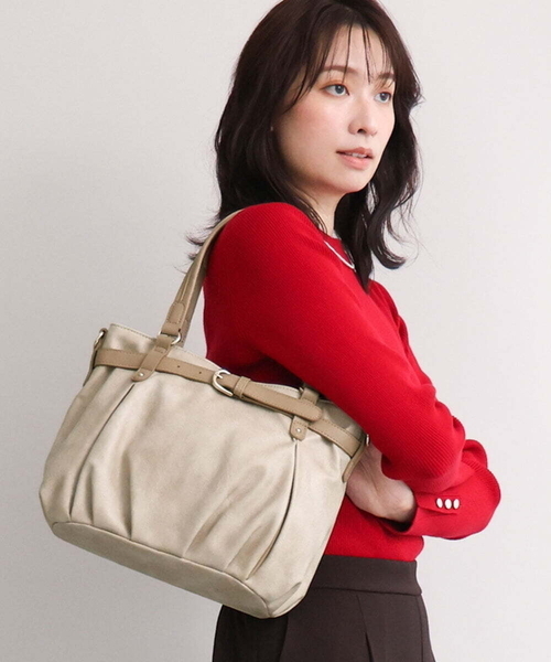 MK MICHEL KLEIN（エムケーミッシェルクラン）の「[2WAY]フロントベルトタックデザイントートバッグ（トートバッグ・レディース・イエロー/ブラック/ベージュ・00）」の2枚目の写真