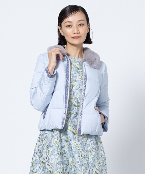 TOCCA(トッカ)の「HEART SHOT ショートダウン(その他アウター・レディース・ネイビー系/サックスブルー系/ブラック系・0/2/4/6)」の3枚目の写真