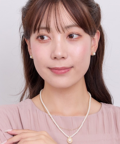 Heartdance(ハートダンス)の「キュービック×パール フラワーモチーフピアス(ピアス(両耳用)・レディース・シルバー/ゴールド・FREE)」の11枚目の写真