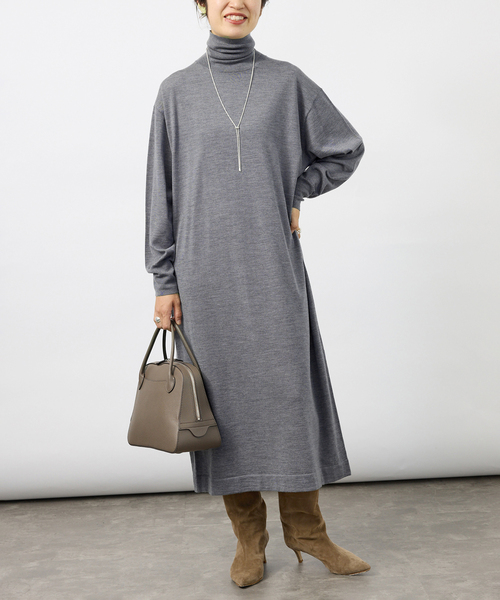 VERMEIL par iena（ヴェルメイユパーイエナ）の「《WEB限定/追加》GLOW wool knit ワンピース（ワンピース・レディース・ボルドー/チャコールグレー/ブラック・FREE）」の2枚目の写真