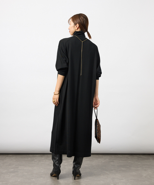 VERMEIL par iena（ヴェルメイユパーイエナ）の「《WEB限定/追加》GLOW wool knit ワンピース（ワンピース・レディース・ボルドー/チャコールグレー/ブラック・FREE）」の6枚目の写真