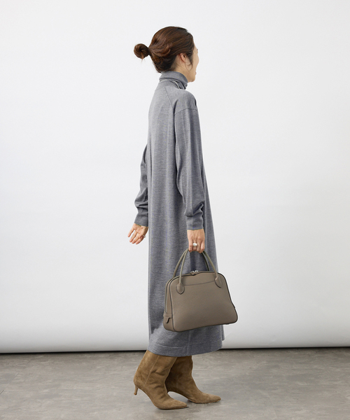 VERMEIL par iena（ヴェルメイユパーイエナ）の「《WEB限定/追加》GLOW wool knit ワンピース（ワンピース・レディース・ボルドー/チャコールグレー/ブラック・FREE）」の10枚目の写真