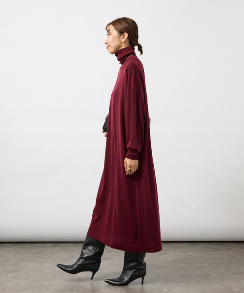 VERMEIL par iena（ヴェルメイユパーイエナ）の「《WEB限定/追加》GLOW wool knit ワンピース（ワンピース・レディース・ボルドー/チャコールグレー/ブラック・FREE）」の13枚目の写真