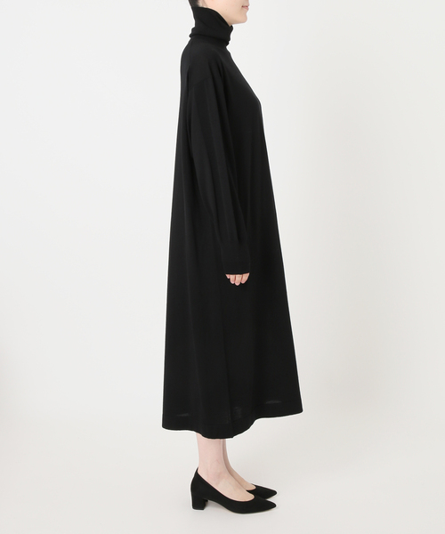 VERMEIL par iena（ヴェルメイユパーイエナ）の「《WEB限定/追加》GLOW wool knit ワンピース（ワンピース・レディース・ボルドー/チャコールグレー/ブラック・FREE）」の20枚目の写真