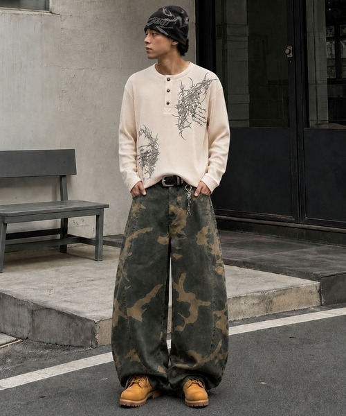 SPINNS(スピンズ)の「短丈ワッフルヘンリーネック長袖Tシャツ/サーマル/ダークロゴ(Tシャツ/カットソー・メンズ・ブラック系その他/アイボリー/ワイン/カモフラージュ・ONESIZE)」の22枚目の写真