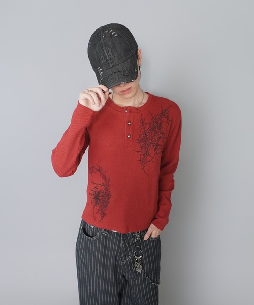 SPINNS(スピンズ)の「短丈ワッフルヘンリーネック長袖Tシャツ/サーマル/ダークロゴ(Tシャツ/カットソー・メンズ・ブラック系その他/アイボリー/ワイン/カモフラージュ・ONESIZE)」の8枚目の写真