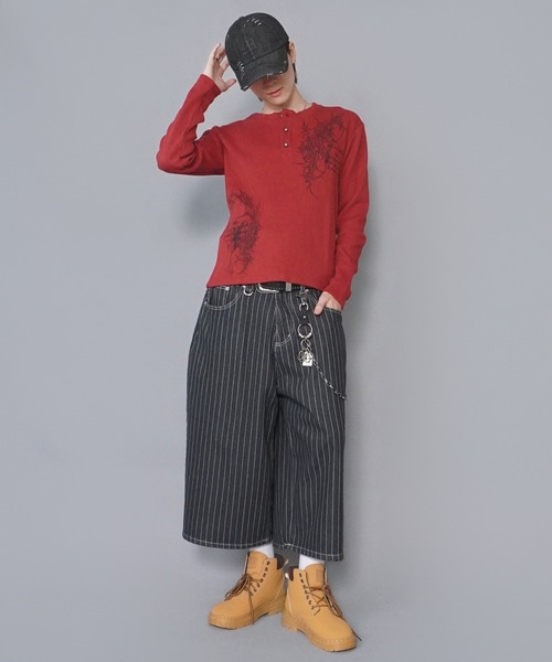 SPINNS(スピンズ)の「短丈ワッフルヘンリーネック長袖Tシャツ/サーマル/ダークロゴ(Tシャツ/カットソー・メンズ・ブラック系その他/アイボリー/ワイン/カモフラージュ・ONESIZE)」の6枚目の写真