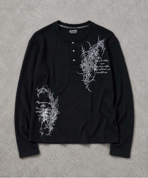 SPINNS(スピンズ)の「短丈ワッフルヘンリーネック長袖Tシャツ/サーマル/ダークロゴ(Tシャツ/カットソー・メンズ・ブラック系その他/アイボリー/ワイン/カモフラージュ・ONESIZE)」の14枚目の写真