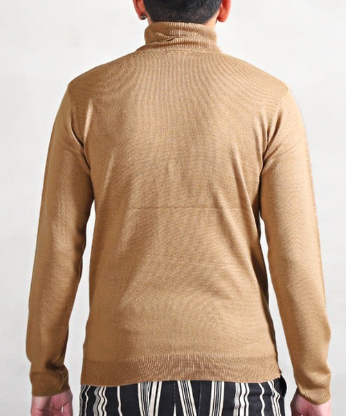 LUXSTYLE(ラグスタイル)の「カシミヤタッチタートルネックセーター(ニット/セーター・メンズ・ホワイト/ブラック・L/M/S)」の3枚目の写真