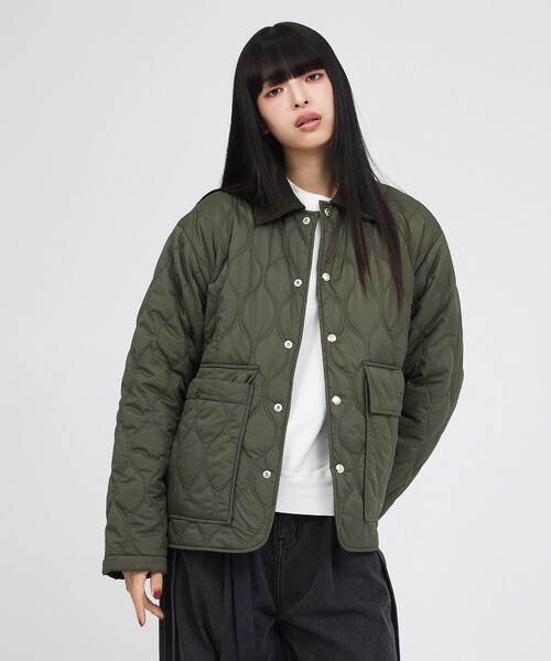 UNIVERSAL OVERALL(ユニバーサルオーバーオール)の「【UNIVERSAL OVERALL/ユニバーサルオーバーオール】QUILT HALFCOAT/キルティングジャケット/秋冬アウター【WEB限定】(ブルゾン・レディース・カーキ・フリー)」の7枚目の写真