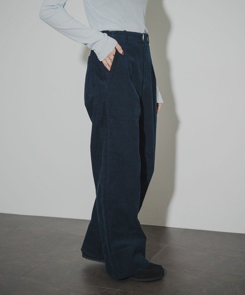 THE GOODLAND MARKET(ザグッドランドマーケット)の「cwtch CORDUROY WIDE PANTS(その他パンツ・レディース・ボルドー/アイボリー/ネイビー・2/1)」の8枚目の写真
