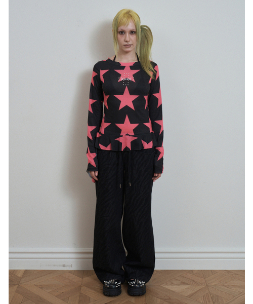 SETUP-EXE（セットアップイーエックスイー）の「BIG STAR フリルトップ / ブラック（Tシャツ/カットソー・レディース・その他・OS）」の2枚目の写真