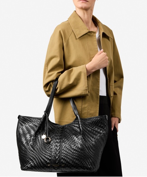 COLE HAAN(コールハーン)の「イザベラ スラウチー ウーブン トート womens(トートバッグ・レディース・ブラック・OSFA)」の6枚目の写真