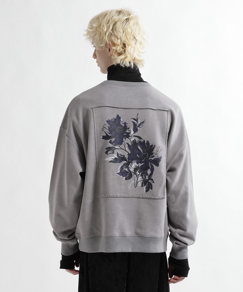 HARE（ハレ）の「フラワーアートピグメントバックプリントスウェット(HARE)（スウェット・メンズ・グレー/レッド/ブラック・FREE）」の2枚目の写真
