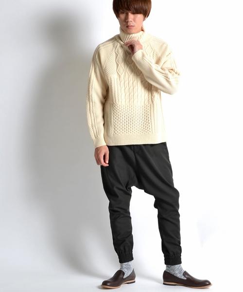 SHIPS JET BLUE(シップスジェットブルー)の「SHIPS JET BLUE: クレイジーパターン ケーブルタートルネックニット■(ニット/セーター・メンズ・キャメル/ネイビー/オフホワイト・SMALL/LARGE/MEDIUM)」の4枚目の写真