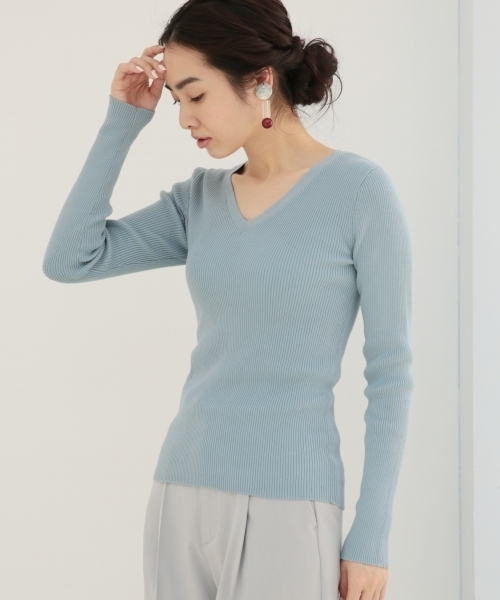 A part by（アパートバイ）の「14GCリブVNPO 745157 （ニット/セーター・レディース・ネイビー/ホワイト/ピンク/ブルー・MEDIUM/LARGE）」の9枚目の写真