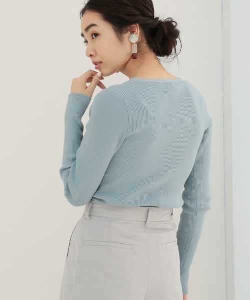 A part by（アパートバイ）の「14GCリブVNPO 745157 （ニット/セーター・レディース・ネイビー/ホワイト/ピンク/ブルー・MEDIUM/LARGE）」の18枚目の写真