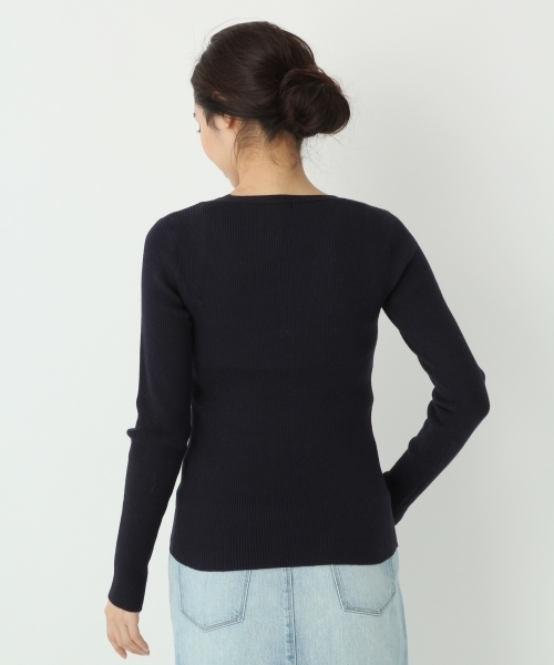 A part by（アパートバイ）の「14GCリブVNPO 745157 （ニット/セーター・レディース・ネイビー/ホワイト/ピンク/ブルー・MEDIUM/LARGE）」の22枚目の写真