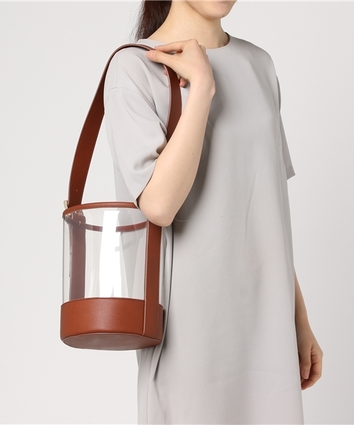 JILL STUART（ジルスチュアート）の「ミシェルバケツバッグ（ショルダーバッグ・レディース・ベージュ/ブラック/ブラウン・FREE/ﾌﾘ-）」の9枚目の写真