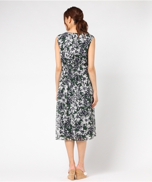 Khaju（カージュ）の「Khaju:フラワープリントノースリーブワンピース（ワンピース・レディース・グリーン/パープル・ONE SIZE）」の5枚目の写真