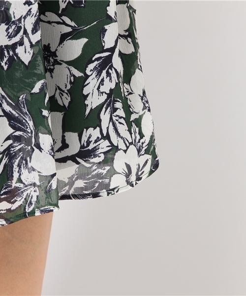 Khaju（カージュ）の「Khaju:フラワープリントノースリーブワンピース（ワンピース・レディース・グリーン/パープル・ONE SIZE）」の9枚目の写真