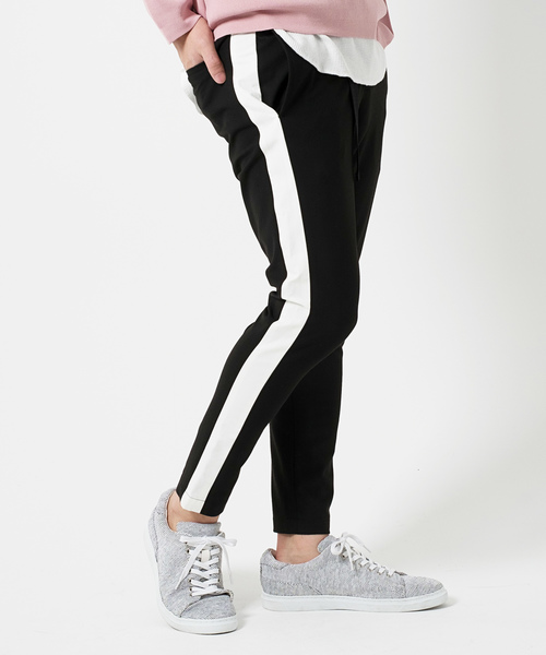 GOSTAR DE FUGA（ゴスタール ジフーガ）の「ラインスラックスパンツ（スラックス・メンズ・ブラック×ホワイト/ブラック×レッド・S/M/L）」の4枚目の写真