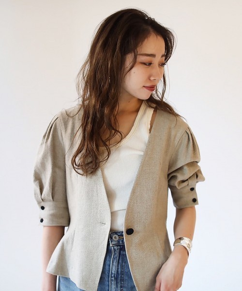 TODAYFUL（トゥデイフル）の「シームレスステッチタンクトップ（タンクトップ・レディース・ブラック/ブラウン/オフホワイト/カーキ・FREE）」の5枚目の写真