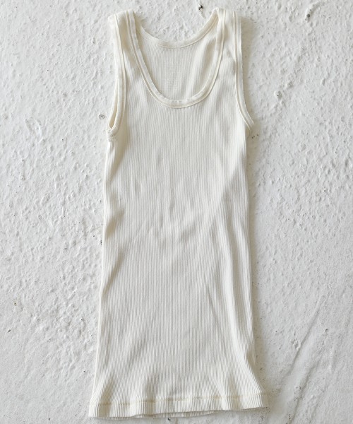 TODAYFUL（トゥデイフル）の「シームレスステッチタンクトップ（タンクトップ・レディース・ブラック/ブラウン/オフホワイト/カーキ・FREE）」の16枚目の写真
