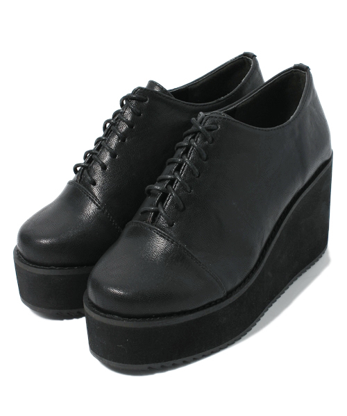 WEGO（ウィゴー）の「WEGO/レースアップ厚底シューズ（ブーツ・レディース・ブラック/ブラウン・MEDIUM/LARGE）」の2枚目の写真
