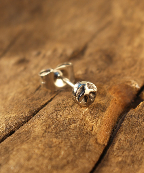 Vaya Con Dios（ヴァヤコンディオス）の「【VayaConDios/ヴァヤコンディオス】ステンレス製イーグルモチーフピアス[片耳用]（ピアス（片耳用）・メンズ・ブラック/シルバー/ゴールド・FREE）」の3枚目の写真