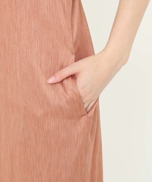 SALON adam et rope'（サロン アダム エ ロペ）の「メランジサテンキャミドレス（ワンピース・レディース・グレー/ネイビー/ピンク・FREE）」の8枚目の写真