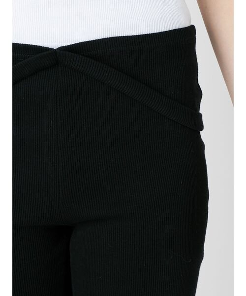EMODA(エモダ)の「ダブルストラップフィットパンツ(その他パンツ・レディース・ブラック/マスタード/ピンク・MEDIUM/SMALL)」の13枚目の写真