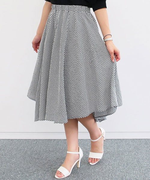GeeRA（ジーラ）の「ハンカチヘムデザインスカート（スカート・レディース・ブラック系その他/サックスブルー・LARGE/MEDIUM）」の2枚目の写真