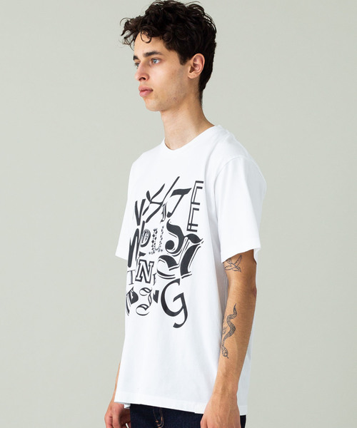 WHITE MOUNTAINEERING（ホワイトマウンテニアリング）の「【White mountaineering】MIXED TYPOGRAPHY PRINTED T-SHIRT（Tシャツ/カットソー・メンズ・ホワイト/ブラック・1/2/3）」の11枚目の写真