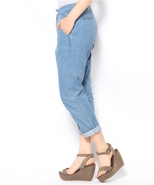 mystic(ミスティック)の「デニムテーパードPT(スラックス・レディース・ライトブルー/ホワイト/ブルー・2/1)」の5枚目の写真