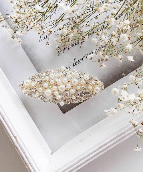 Cupid Heart（キューピッドハート）の「【Cupid Heart】結婚式アクセサリー パールプリンセスバレッタ（バレッタ/ヘアクリップ・レディース・ゴールド・MEDIUM）」の3枚目の写真