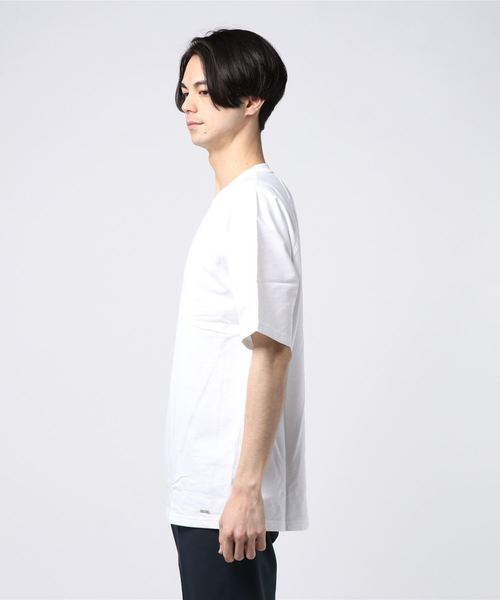 HUGO(ヒューゴ)の「オーバーサイズフィット ショートスリーブ クルーネック Tシャツ(Tシャツ/カットソー・メンズ・ホワイト・S/M/L/XL/XS)」の3枚目の写真