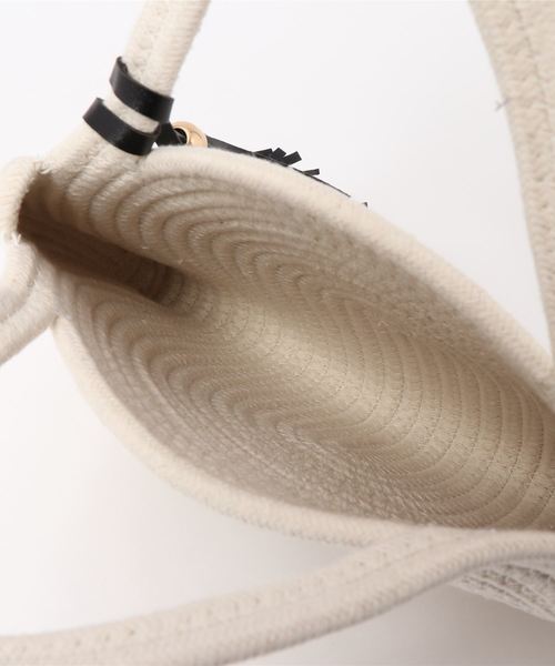 KOBE LETTUCE（コウベレタス）の「タッセル付きハーフムーンロープカゴバッグ（ハンドバッグ・レディース・アイボリー/その他/ブラウン系その他・FREE）」の6枚目の写真